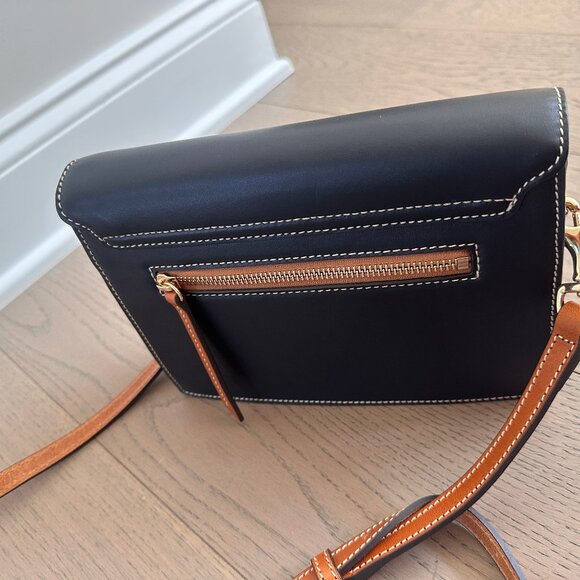 Dooney & Bourke Wexford Leather East West Crossbody - Picture 3 of 5
